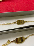 Bracciale elegante in acciaio con incisione personalizzata, comprensivo di segno zodiacale, nome e data di nascita, ideale per un regalo indimenticabile.