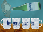 Tazze in ceramica con grafica “Acqua Bertier – L’acqua più gasata del mondo”, ispirate al film “Il secondo tragico Fantozzi”, con sfondo illustrato del ragionier Fantozzi e bottiglia Bertier da 75 cl.
